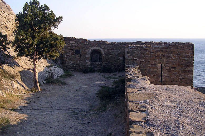 Генуэзская крепость в Судаке - фото 16